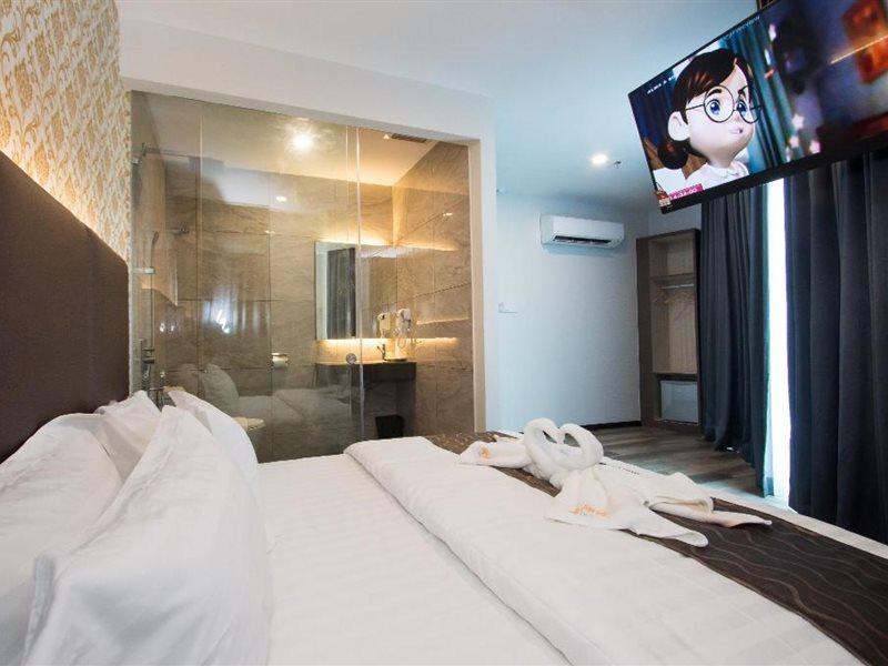 Spring Season Hotel Муар Екстериор снимка
