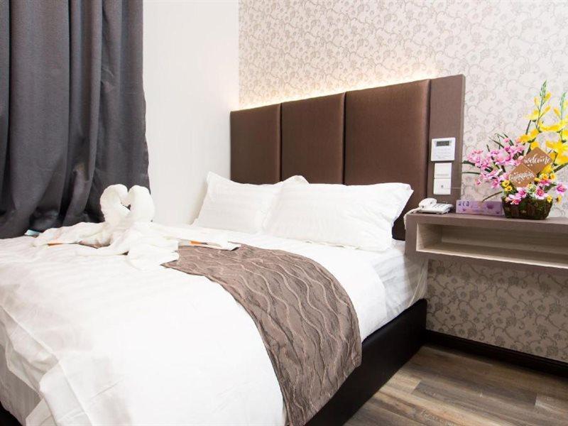 Spring Season Hotel Муар Екстериор снимка
