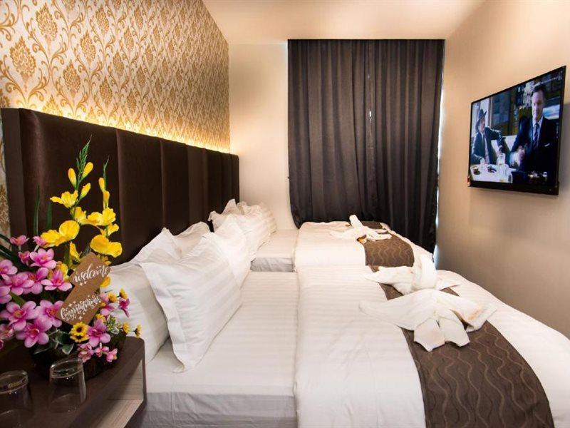 Spring Season Hotel Муар Екстериор снимка