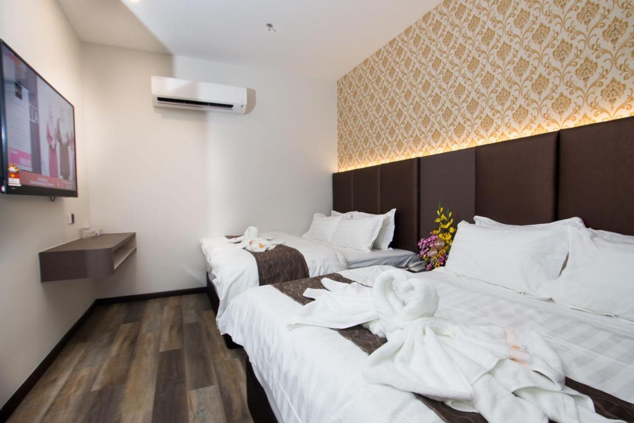 Spring Season Hotel Муар Екстериор снимка