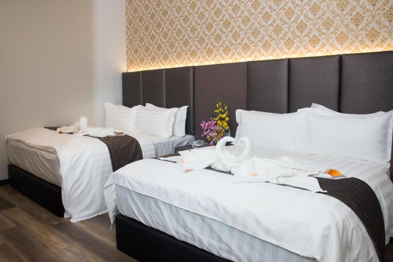 Spring Season Hotel Муар Екстериор снимка