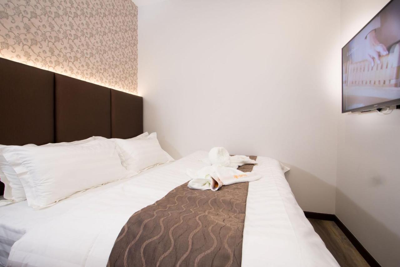 Spring Season Hotel Муар Екстериор снимка