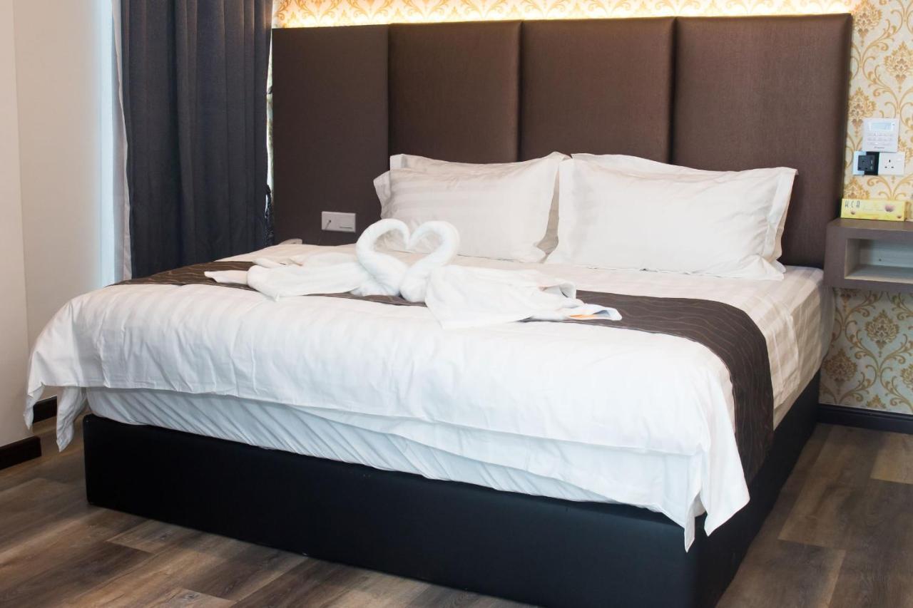Spring Season Hotel Муар Екстериор снимка