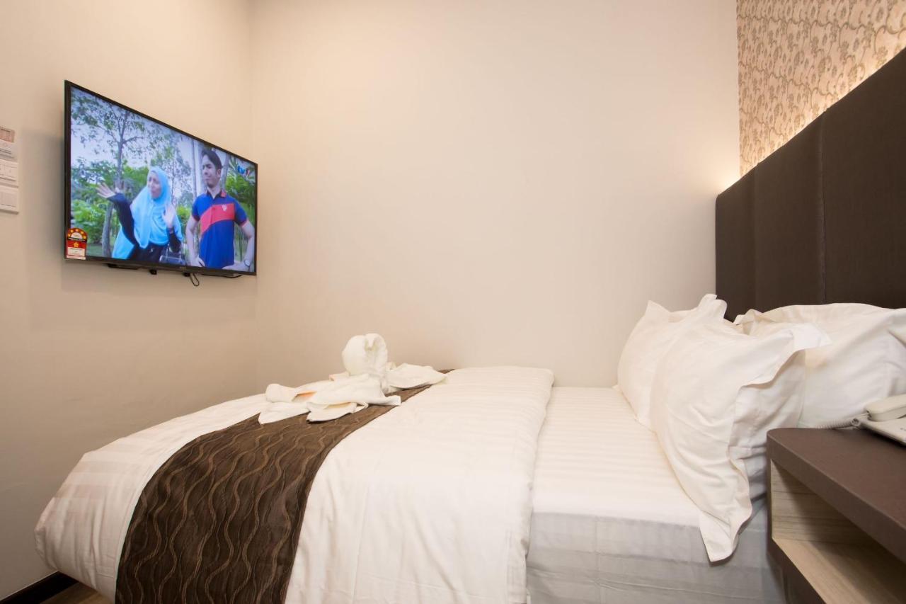 Spring Season Hotel Муар Екстериор снимка